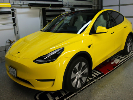 Tesla Y Gloss Bright Yellow